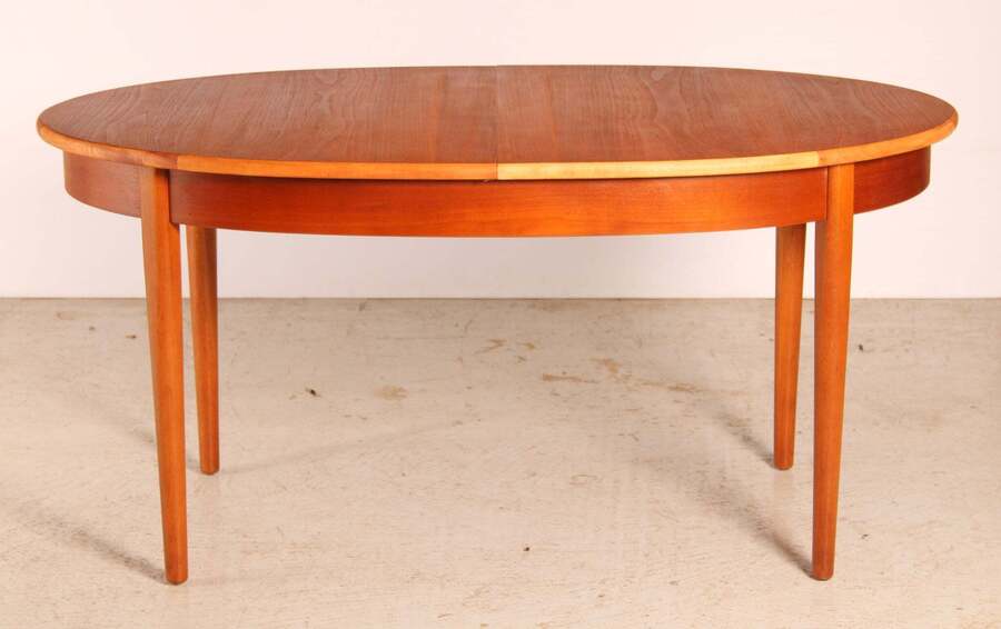 Mid Century Extending Teak Dining Table By Jentique, Circa 1960s