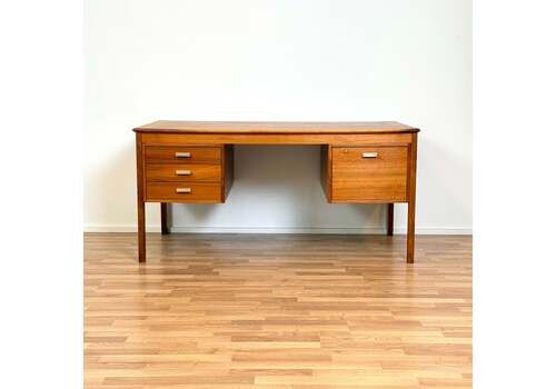 Writing Desk In Walnut By Gordon Russell For Averskogs Möbelfabrik, 1960s 70s, Sweden