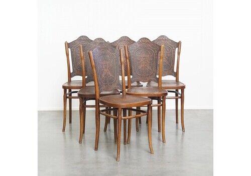 Set Of 6 Original Antique Jacob And Josef Kohn Bentwood Design Thonet Chairs From The Early 20th Century With Beautiful Carvings