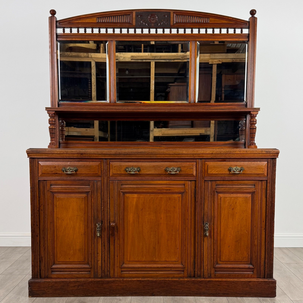 Antique 20th Century Good Quality Sideboard In Walnut