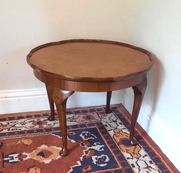 Vintage Antique Round Mahogany Side Table Lamp Table With Piecrust Edge photo Furniture