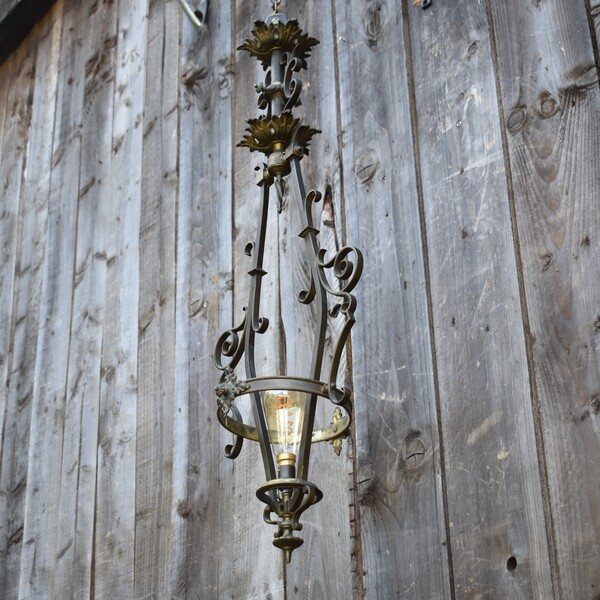 Antique Handmade Acanthus Leaf Heavy Brass Scroll Design Statement Pendant Light