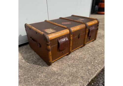 Trunk   Victorian Steamer Trunk   Coffee Table/Storage