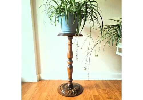 Pedestal Plant Stand. Tall, Wooden Entryway Plant Pot Stand. Hallway Flower Pot Stand Display. Wood Pot Stand. Column Table