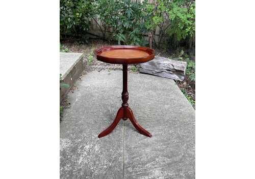 Vintage 70s/80s Mahogany Wine Table Golden Brown Faux Leather Top Tripod Feet Occasional Side Table Plant Stand