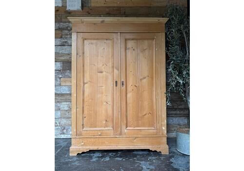 Lovely Old Pine Wardrobe, 1800s