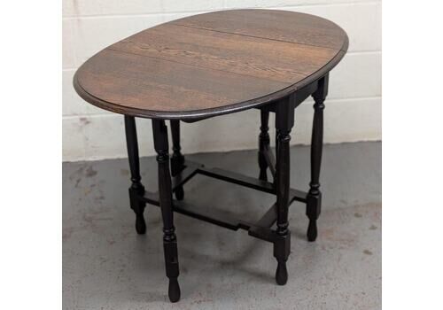 Early 20th Century Solid Oak Drop Leaf Gate Leg Table