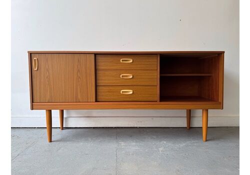 Vintage Sideboard With Drawers