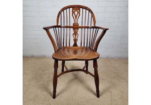 Low Back Windsor Chair   Georgian 18th / 19th C.