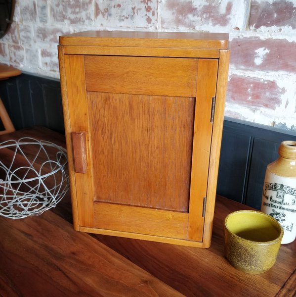 Small Oak Cupboard Vinterior Small Oak Cupboard Photo 1