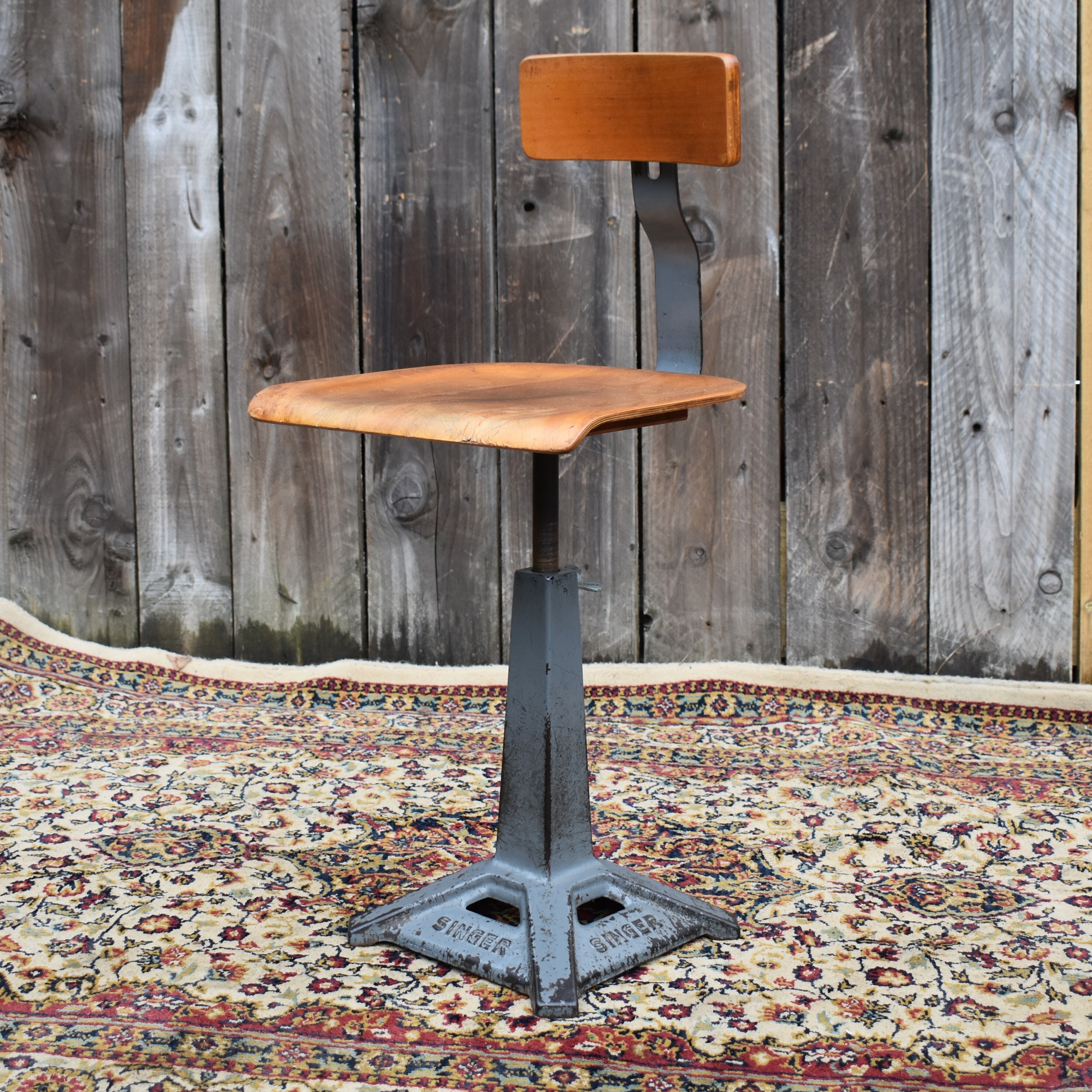 Antique Singer Sewing Machinist Adjustable Bentwood Cast Iron