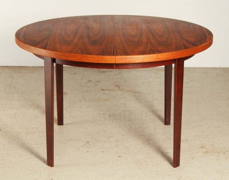 Danish Mid Century Extending Round/Oval Rosewood Dining Table