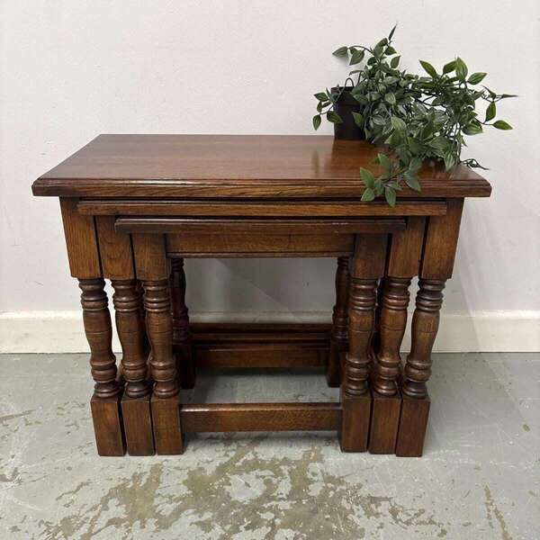 Vintage Solid Oak Nest Of Three Tables – Turned Leg Design Vinterior