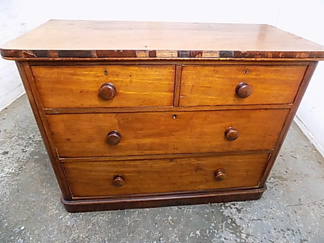 Antique Small Victorian Mahogany Chest Of Drawers Drawers 2 Over 2