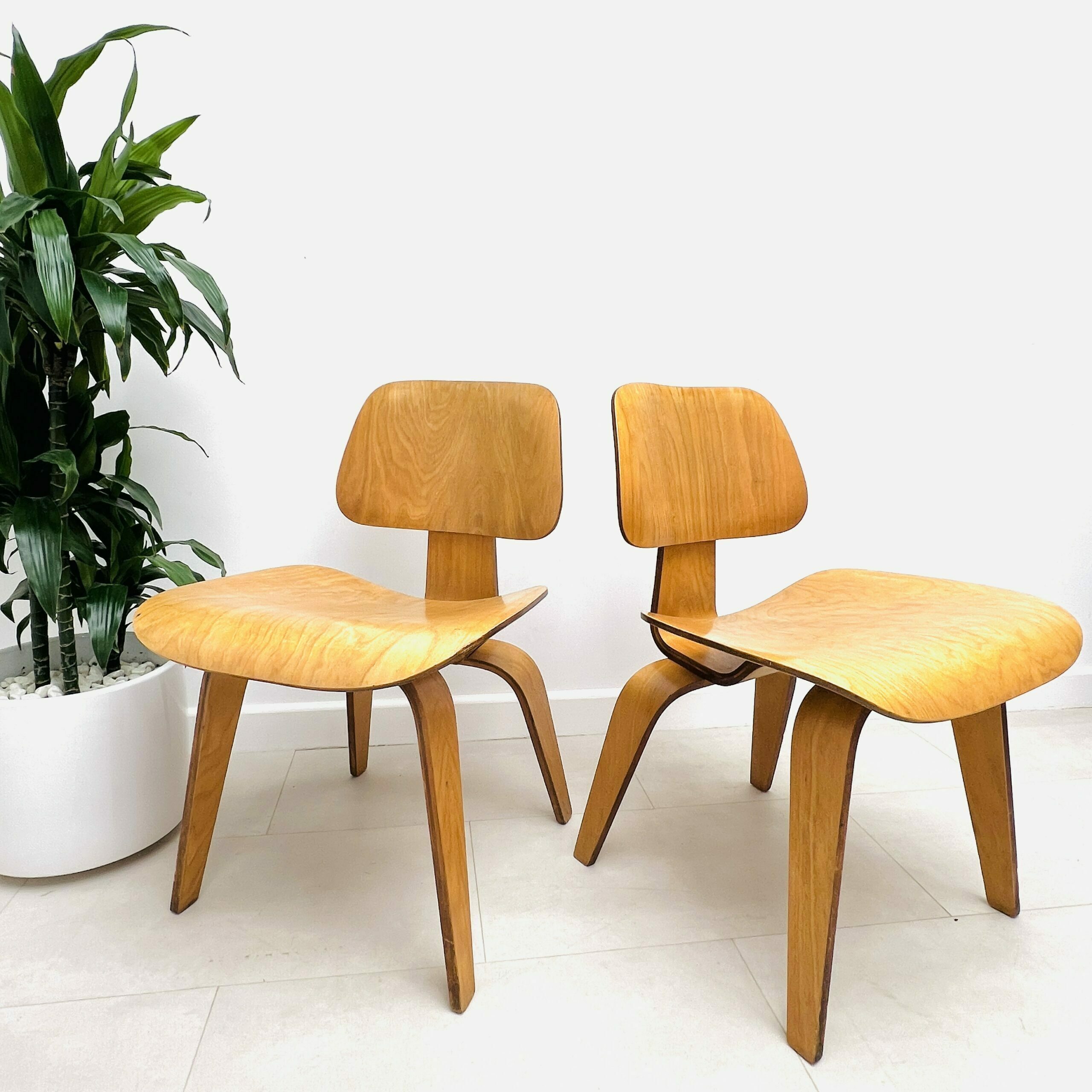 American Accent Chairs By Charles And Ray Eames