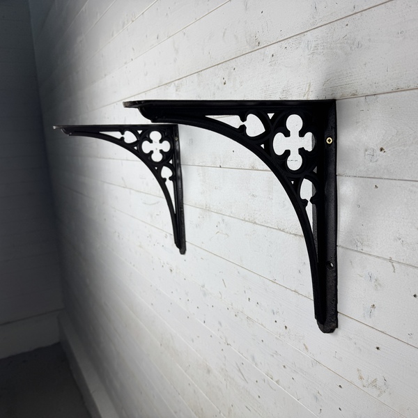 Gothic Rope Brackets Pair Of Victorian Cast Iron Gothic Brackets | Vinterior