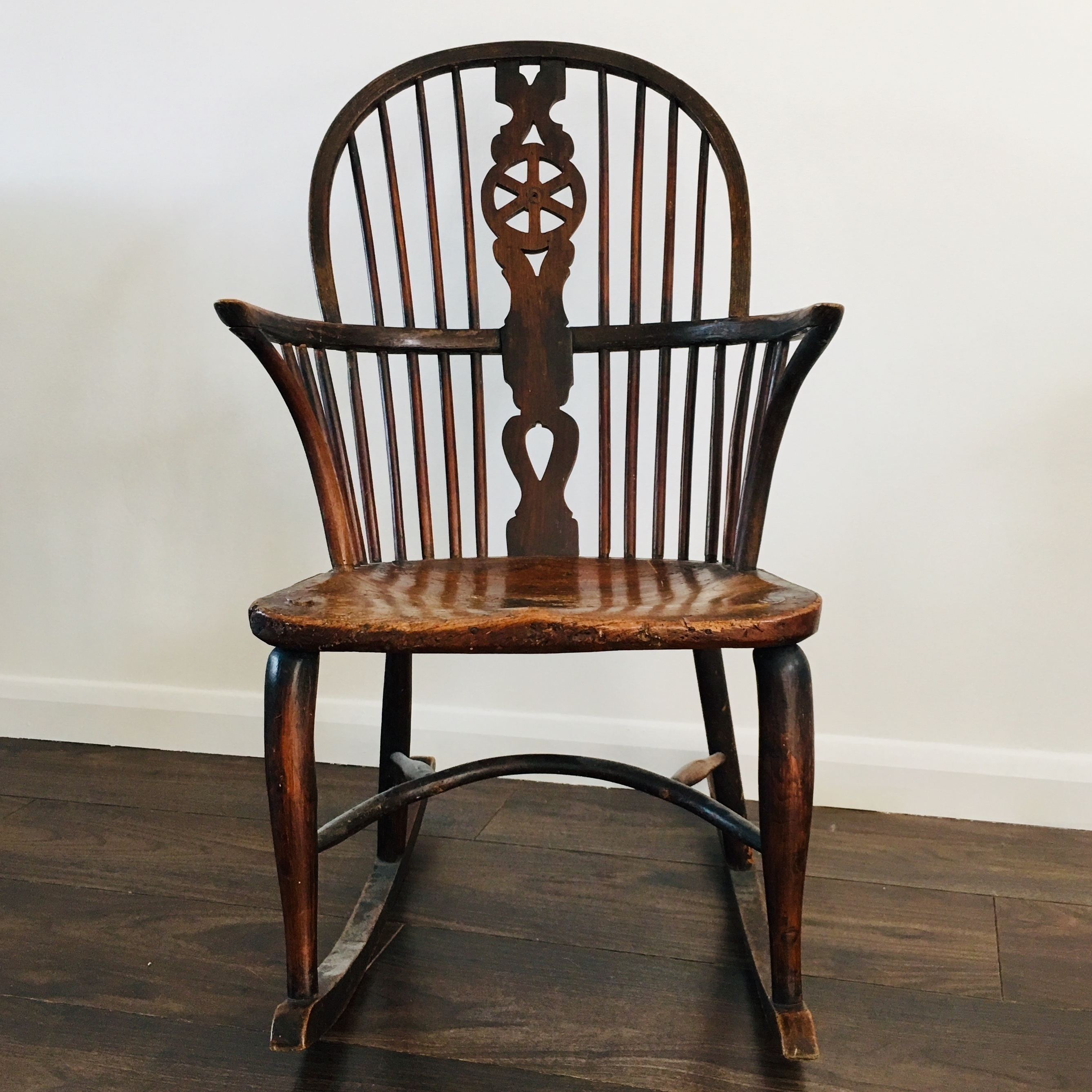 Early Victorian Antique Windsor Rocking Chair Vinterior Early Victorian Antique Windsor Rocking