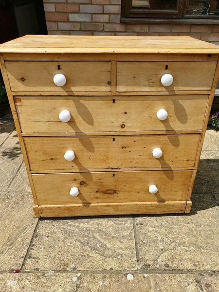 Stunning Antique Victorian Solid 2 Over 3 Graduated Pine Chest Of