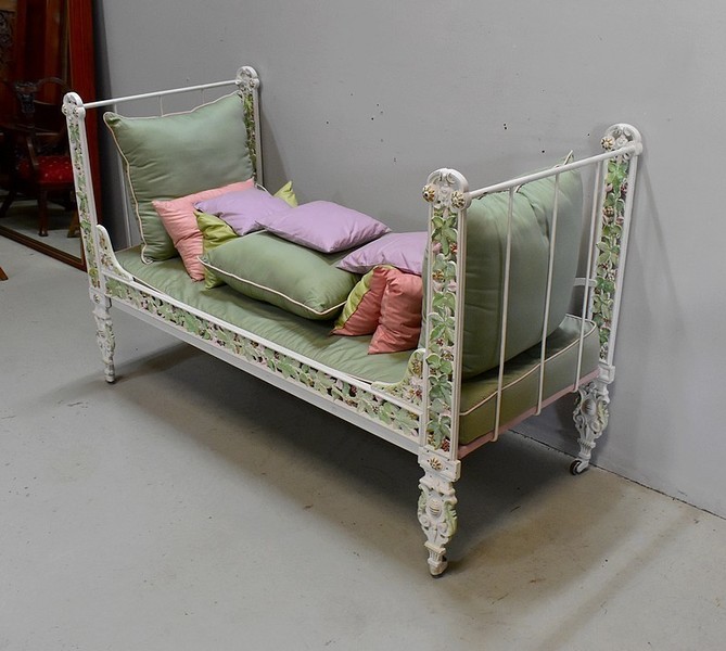 Early 20th Century Shabby Chic Green Cast Iron Sofa Vinterior