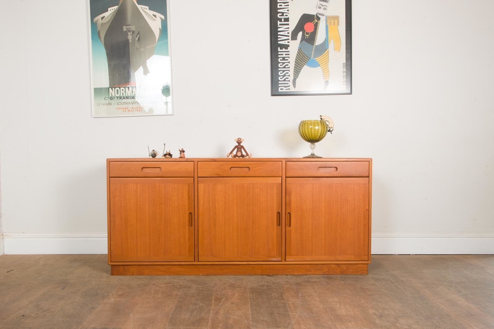 Vintage Retro Mid Century Modern Danish Style Sideboard By Benny Linden Vinterior