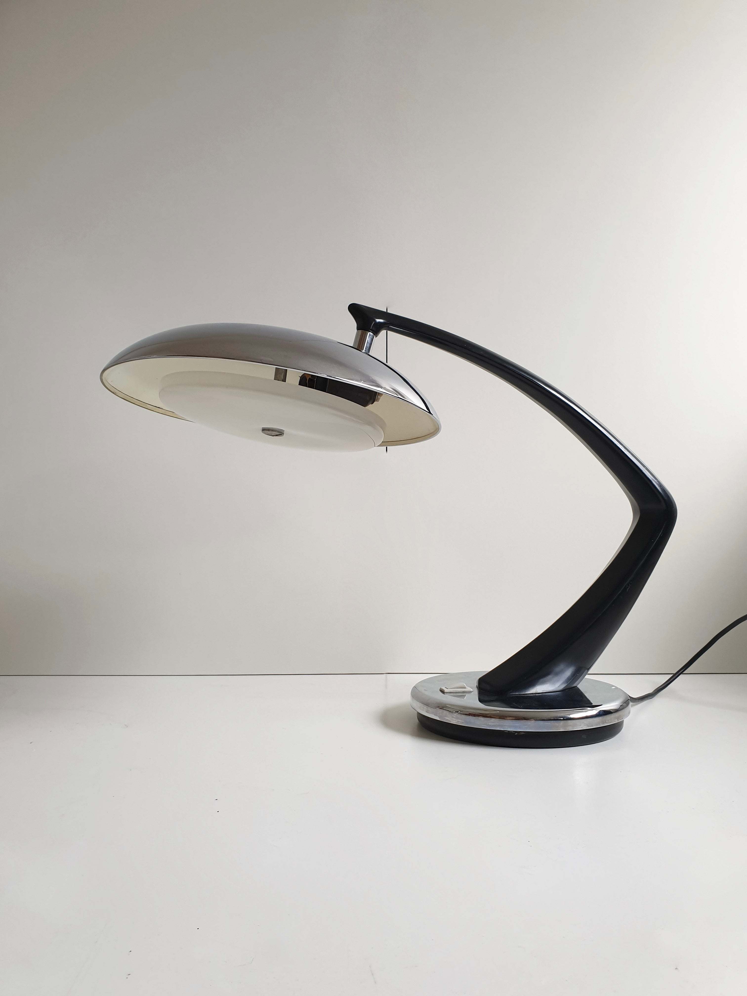fase boomerang lamp