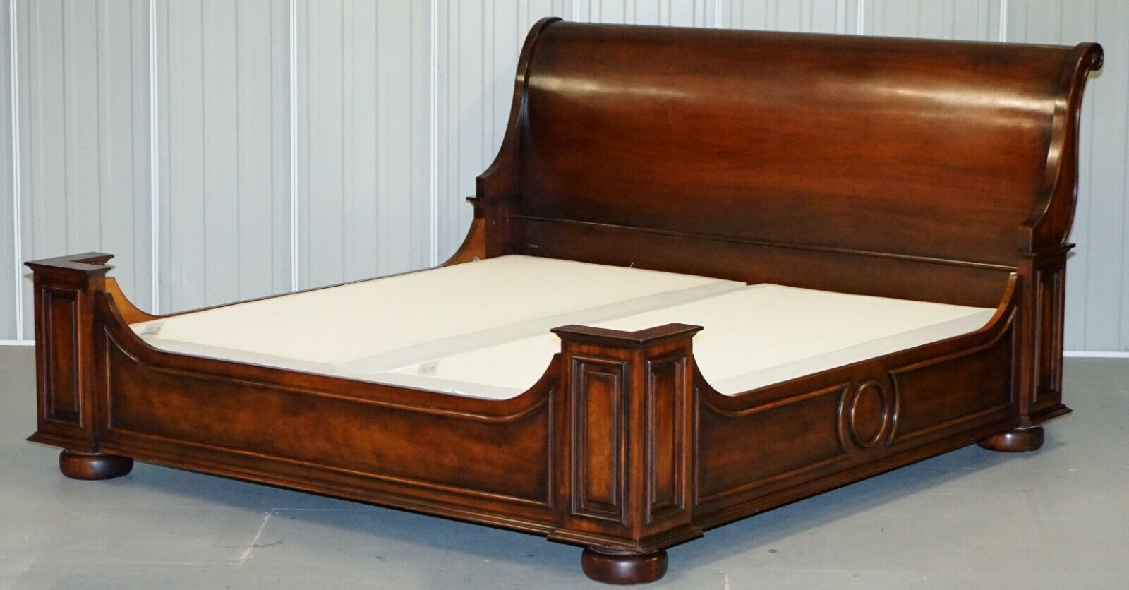 Enormous Rrp £25,000 Ralph Lauren American Mahogany Sleigh Bed