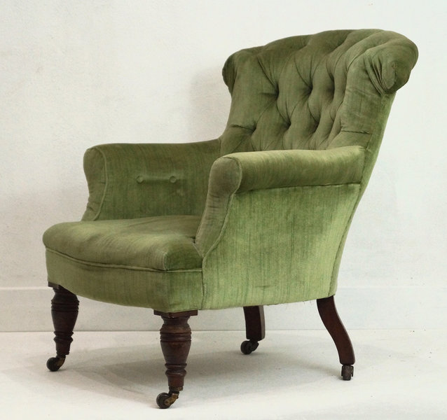 A Fabulous English Antique Howard Style Buttoned Armchair Inc Vinterior