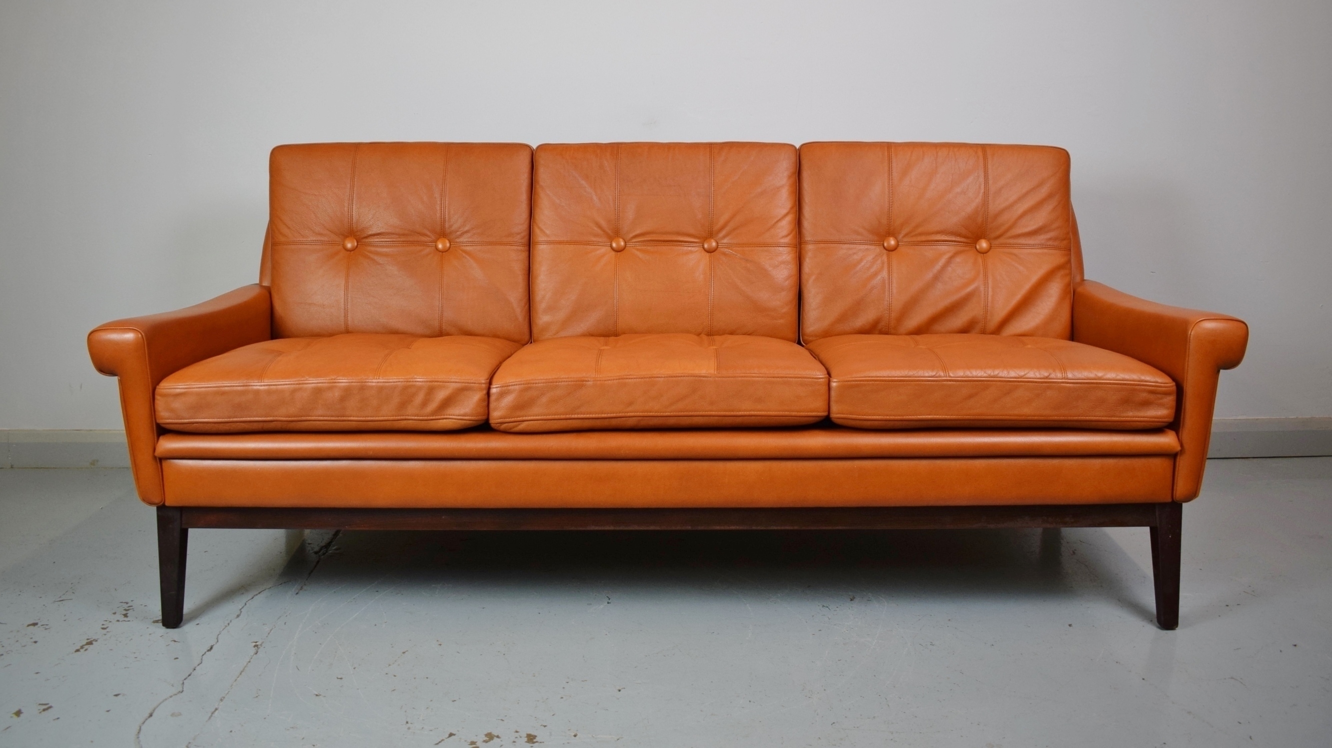 Mid Century Retro Danish Skippers Mobler Tan Leather 3 Seat Sofa Settee Couch