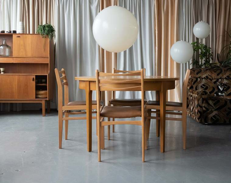 70s Retro Round Dining Table And Four Chairs Vinterior