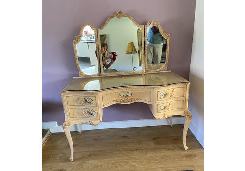 Feminine Dressing Table