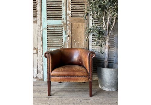 Beautiful Vintage Dutch Leather Tub Chair