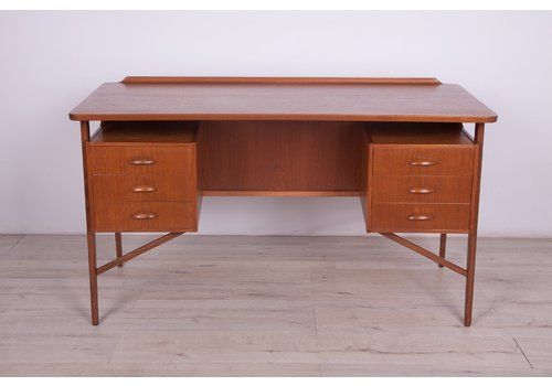 Mid Century Teak Desk By Svend åge Madsen For H.P. Hansen, 1960s