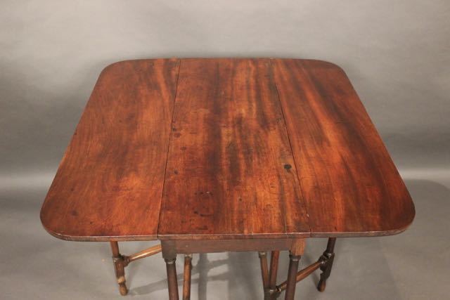 18thc. Mahogany Drop Flap “Spider” Table