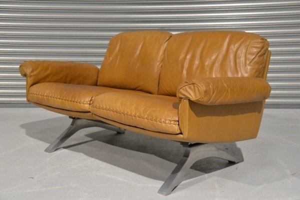 Vintage leather loveseat best sale