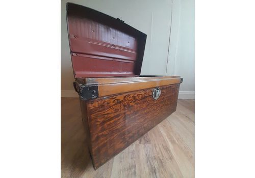 Delightful Art Deco Enamelled Travel Trunk Chest Coffee Table Window Seat