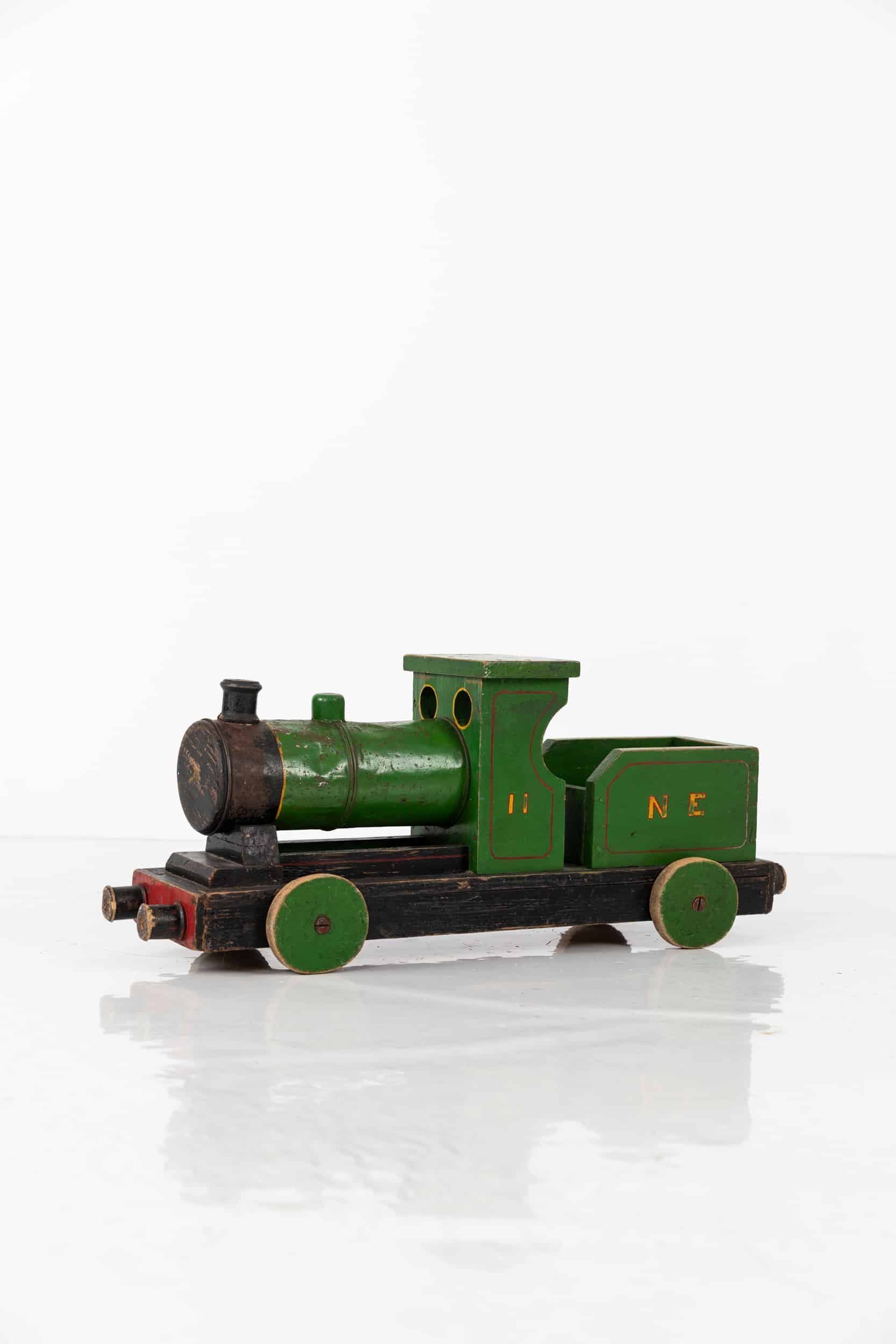 Scratch Built Toy Train Model, 1940s Vinterior
