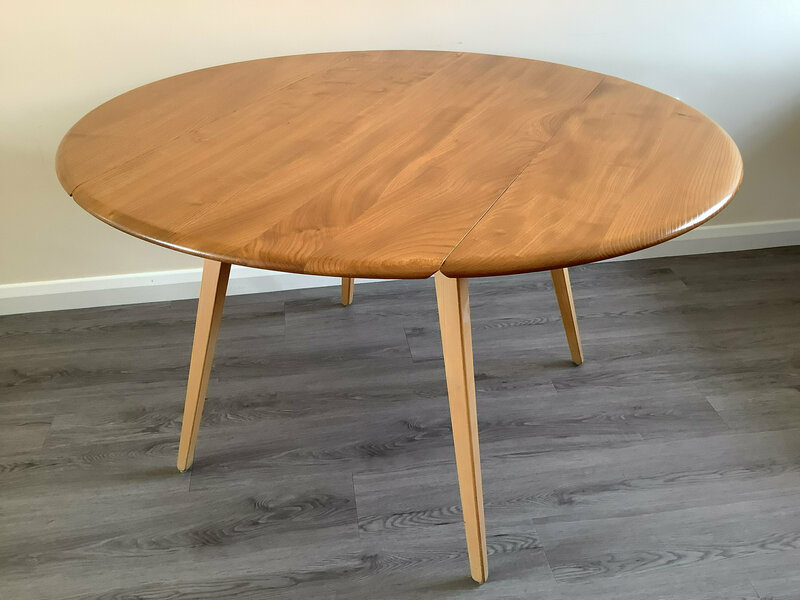 Ercol Windsor 384 Drop Leaf Dining Table. Produced In High From